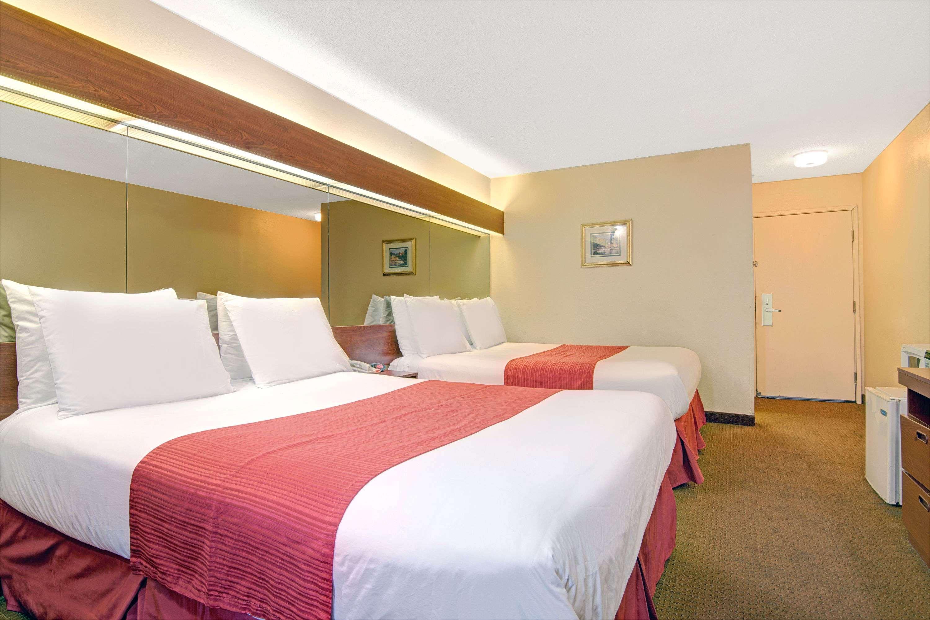 Microtel Inn & Suites By Wyndham Raleigh Exterior photo