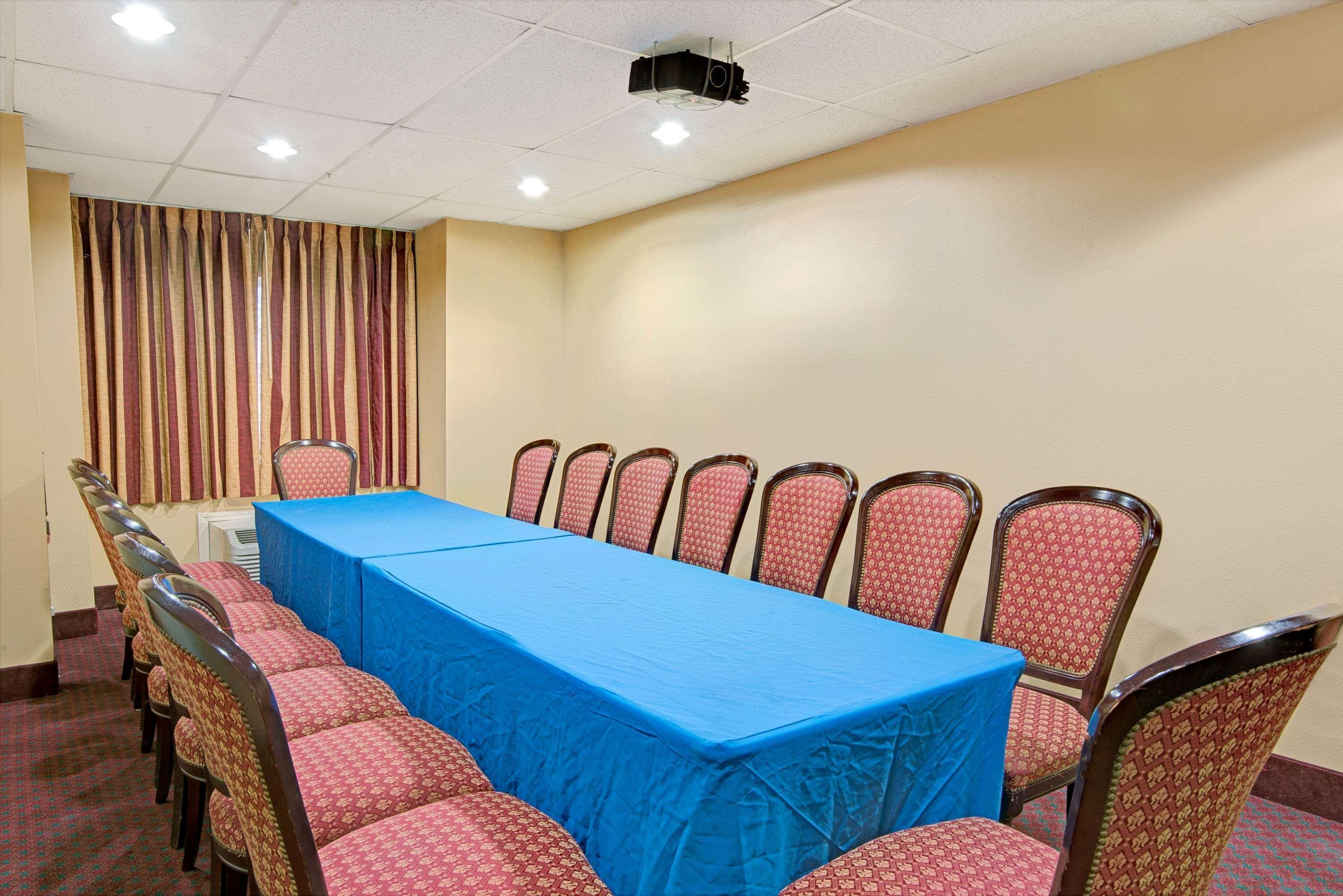 Microtel Inn & Suites By Wyndham Raleigh Exterior photo