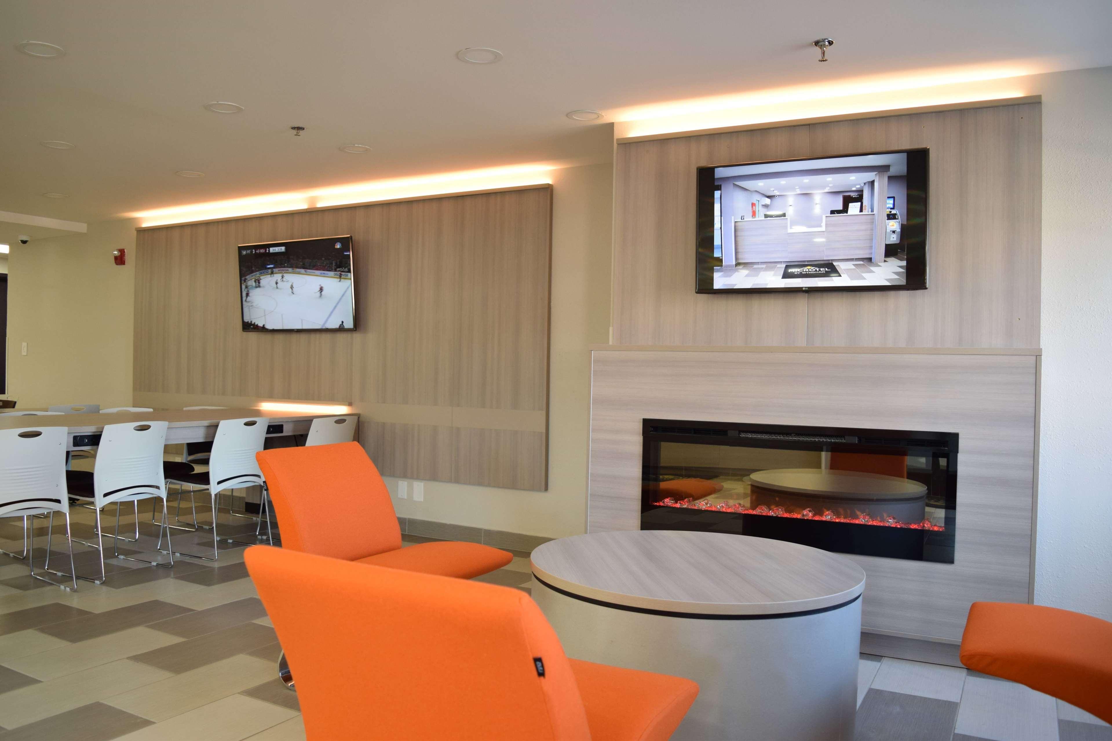 Microtel Inn & Suites By Wyndham Raleigh Exterior photo