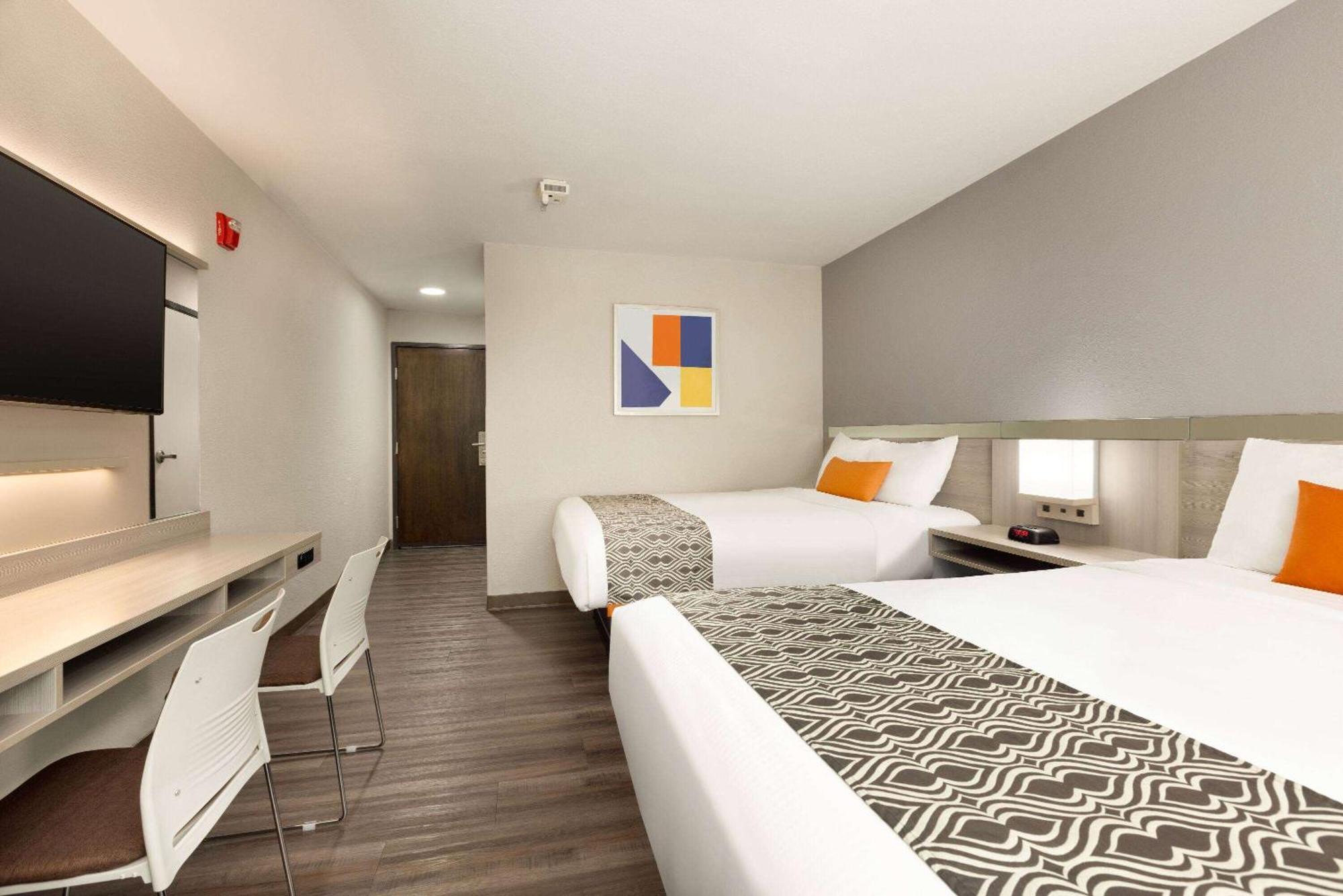 Microtel Inn & Suites By Wyndham Raleigh Exterior photo